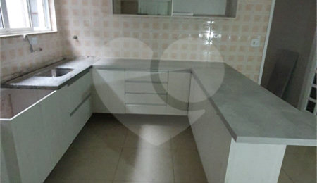 Sobrado à venda com 3 quartos, sendo 1 suíte,  em Horto, São Paulo, SP