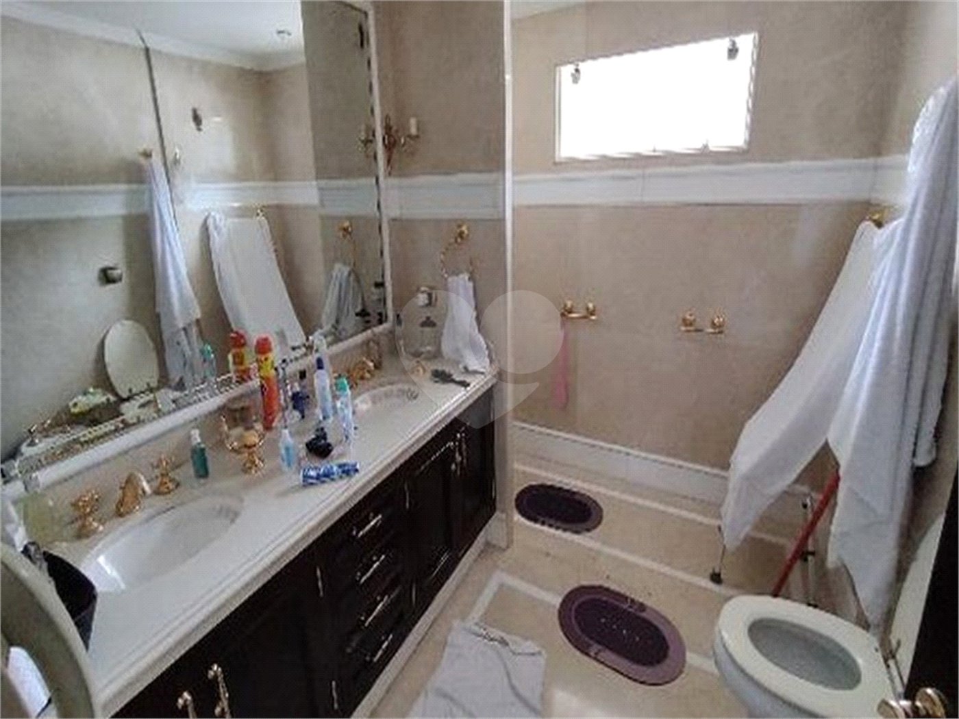 Casa à venda com 4 quartos, sendo 2 suítes,  em Pacaembu, São Paulo, SP