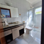 Casa à venda com 4 suítes no condomínio Bougainville, Peruíbe - SP
