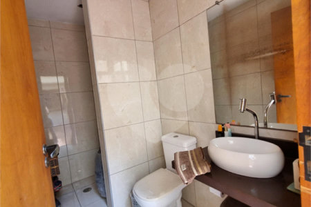 Casa à venda com 3 quartos, sendo 1 suíte, em Jardim Franca, São Paulo, SP