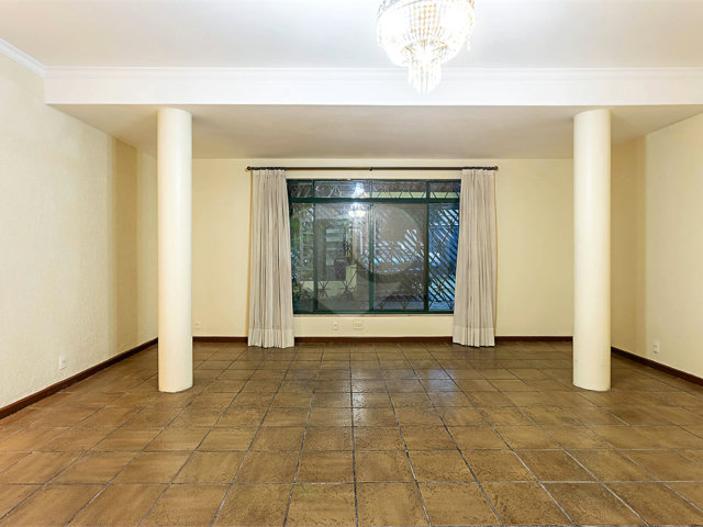 Casa à venda com 3 quartos, sendo 1 suíte,  em Chácara Santo Antônio, São Paulo, SP
