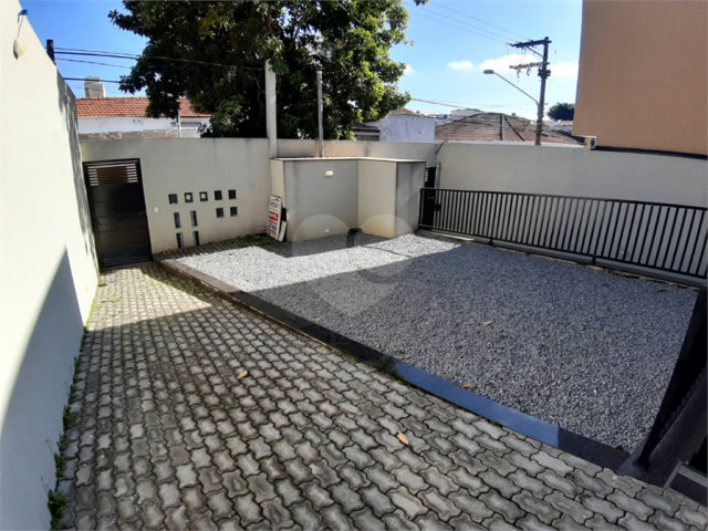 Casa para alugar com 3 quartos, sendo 1 suíte,  no condomínio Villagio DI Maria, São Paulo - SP