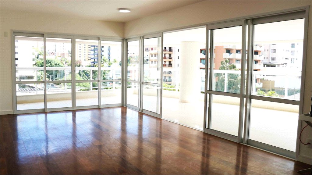 Apartamento à venda com 4 suítes em Vila Mariana, São Paulo, SP