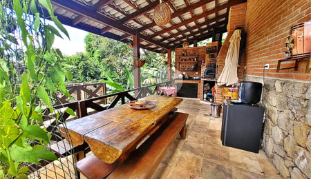 Casa à venda com 3 suítes no condomínio Cantareira, Mairiporã - SP