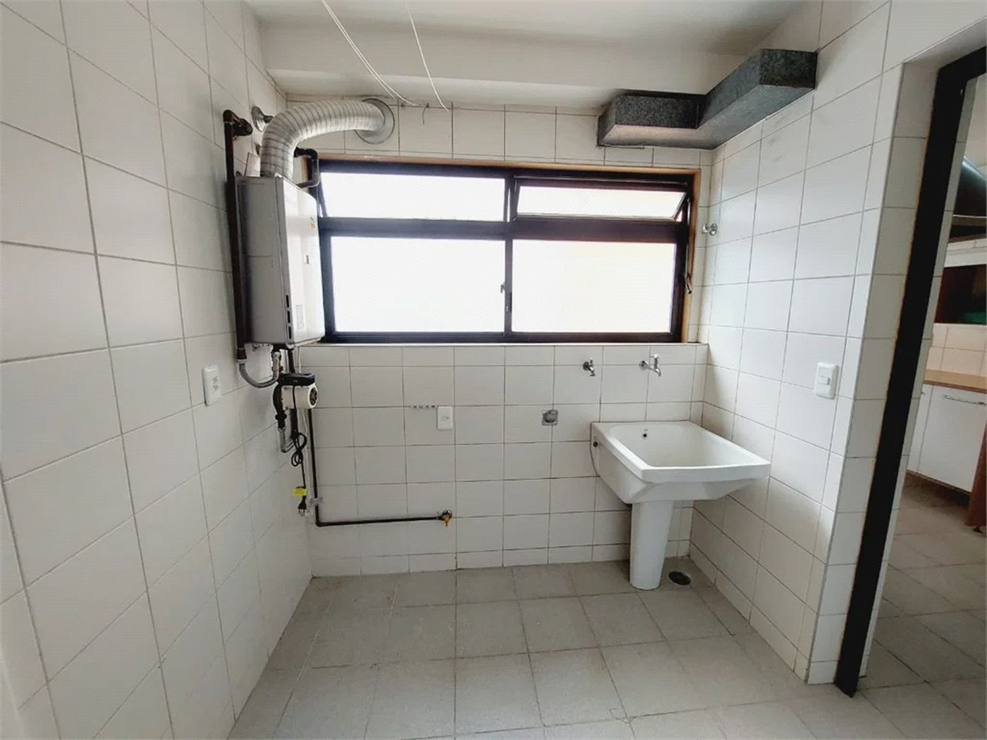 Apartamento à venda com 4 quartos, sendo 2 suítes,  em Alto da Lapa, São Paulo, SP