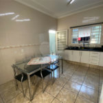 Casa à venda com 2 quartos, sendo 1 suíte, em Vila Visaltino Gomes, Itapetininga, SP