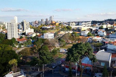 Cobertura à venda com 4 quartos, sendo 2 suítes,  em Vila Embaré, Valinhos, SP
