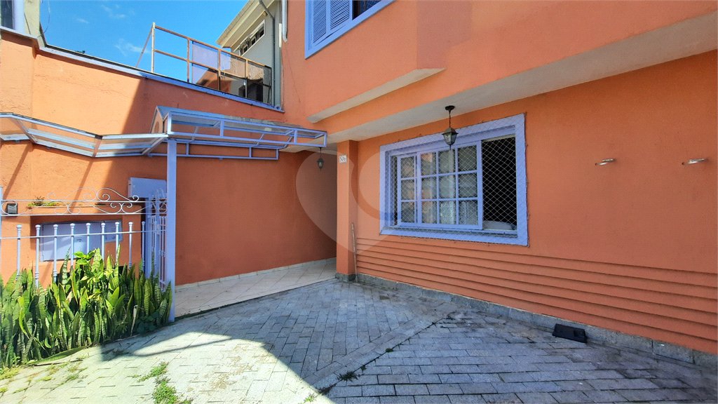 Casa de Vila à venda com 4 quartos, sendo 2 suítes, em Granja Julieta, São Paulo, SP