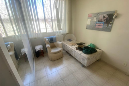 Casa de Vila à venda com 4 quartos em Grajaú, Rio de Janeiro, RJ