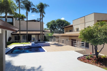 Casa à venda com 5 suítes em Paraisópolis, São Paulo, SP