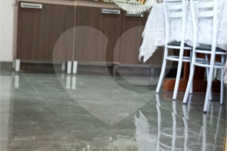 Casa à venda com 3 quartos, sendo 1 suíte, em Prinstrop, Gramado, RS