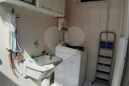 Casa à venda com 3 quartos, sendo 1 suíte, em Jardim Leonor Mendes de Barros, São Paulo, SP