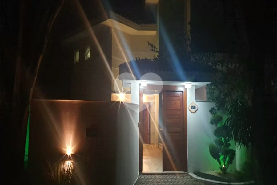 Casa à venda com 3 suítes no condomínio Parque Imperial da Cantareira, Mairiporã - SP