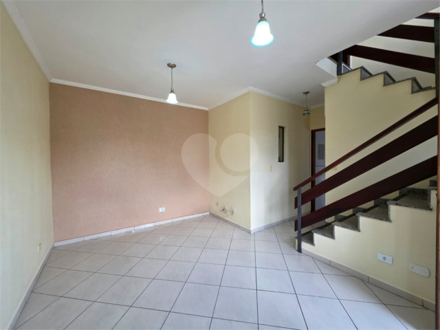 Casa à venda com 2 suítes no condomínio Residencial Santana, São Paulo - SP