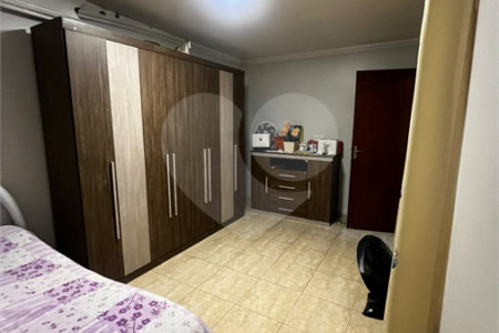 Sobrado à venda com 5 quartos, sendo 3 suítes, em Jardim Jaraguá (são Domingos), São Paulo, SP