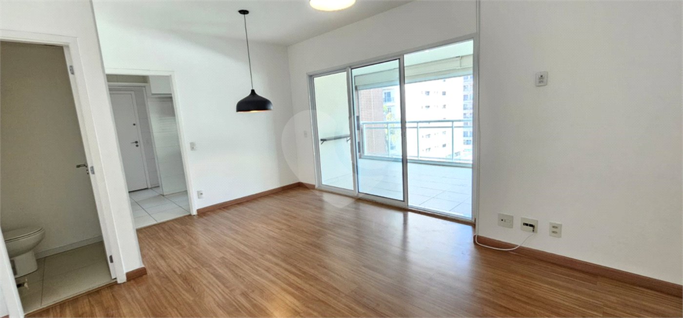 Apartamento à venda com 3 quartos, sendo 1 suíte, em Água Branca, São Paulo, SP