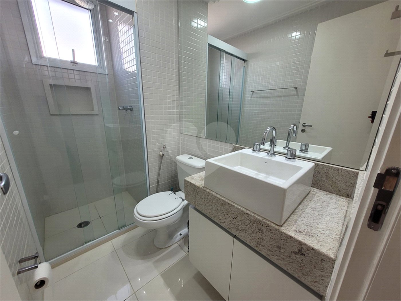 Apartamento para alugar com 2 quartos, sendo 1 suíte, em Vila Anastácio, São Paulo, SP