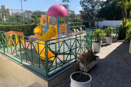 Casa à venda com 3 quartos, sendo 1 suíte, no condomínio Greenland, São Paulo - SP