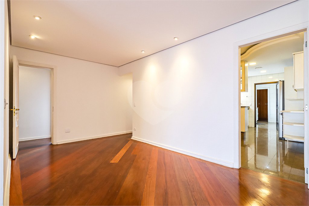 Apartamento à venda com 4 quartos, sendo 3 suítes, em Brooklin Paulista, São Paulo, SP