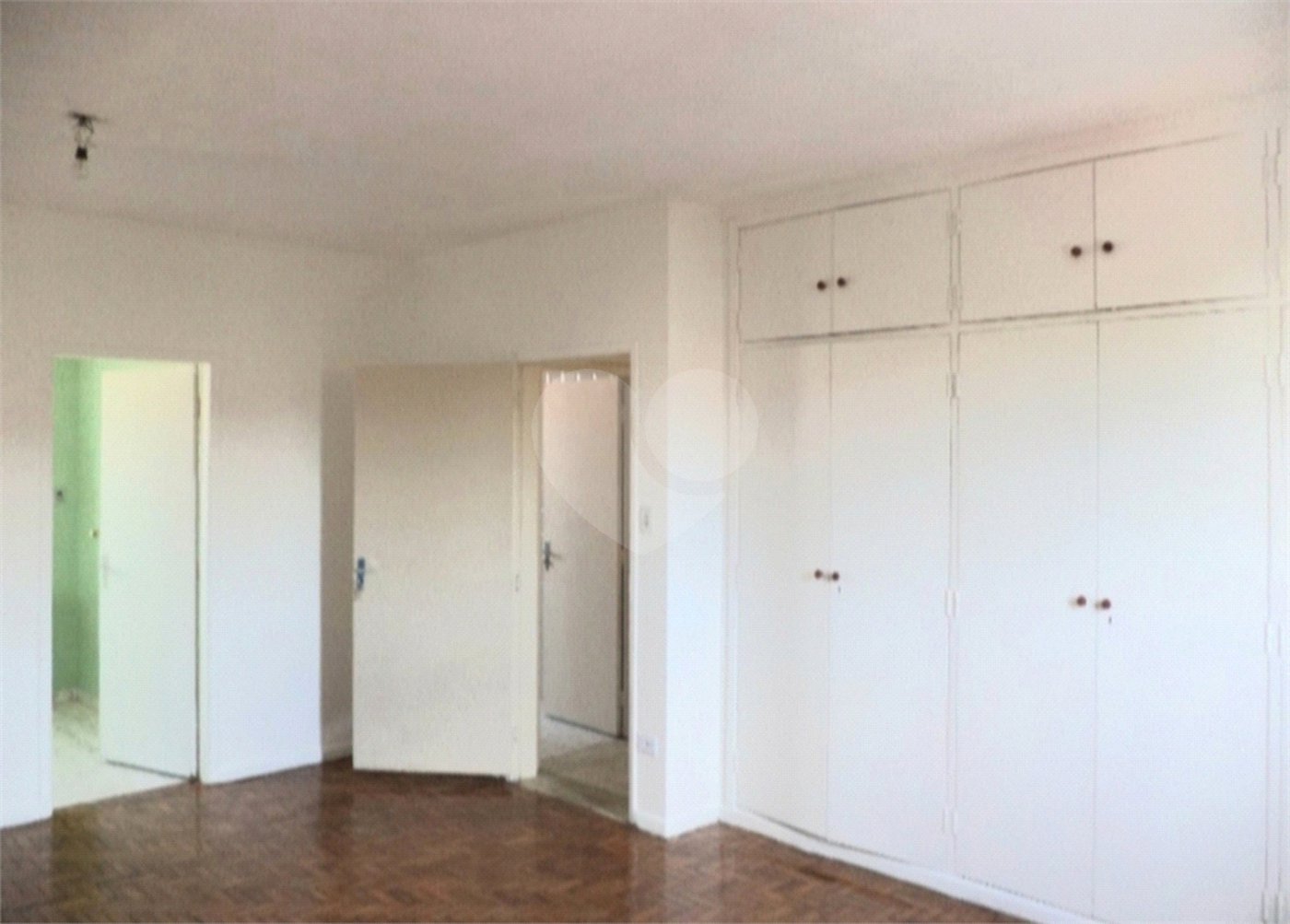 Sobrado à venda com 5 quartos, sendo 1 suíte, em Nova Piraju, São Paulo, SP