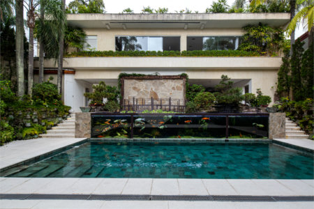 Casa à venda com 5 suítes em Jardim Cordeiro, São Paulo, SP