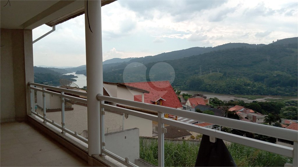 Casa à venda com 5 quartos, sendo 3 suítes,  em Serra da Cantareira, Mairiporã, SP