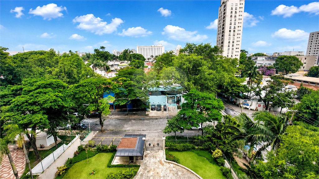 Apartamento à venda com 4 quartos, sendo 1 suíte, em Alto da Boa Vista, São Paulo, SP