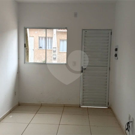 Casa à venda com 2 quartos em Vila Popular, Itapetininga, SP