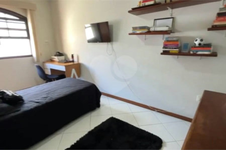 Casa à venda com 3 quartos, sendo 1 suíte, em Campo Grande, Rio de Janeiro, RJ
