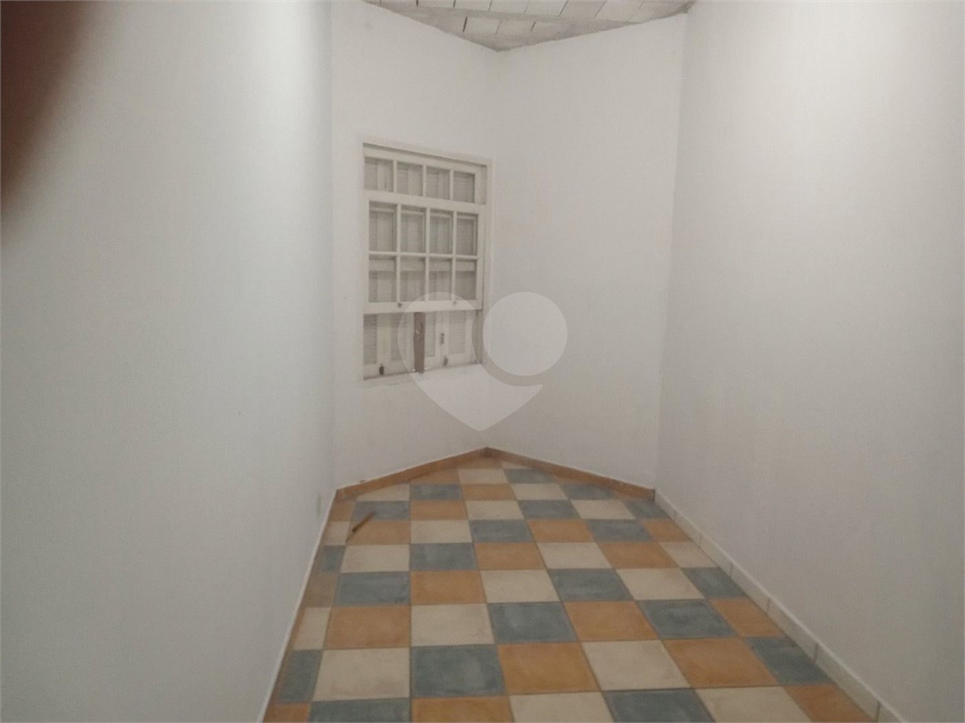 Chácara à venda com 7 quartos, sendo 3 suítes, em Saboó, São Roque, SP