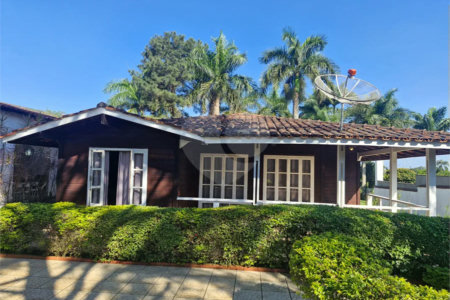 EXCELENTE RESIDÊNCIA À VENDA NO CONDOMÍNIO COLINAS VERDES – ARUJÁ/SP
