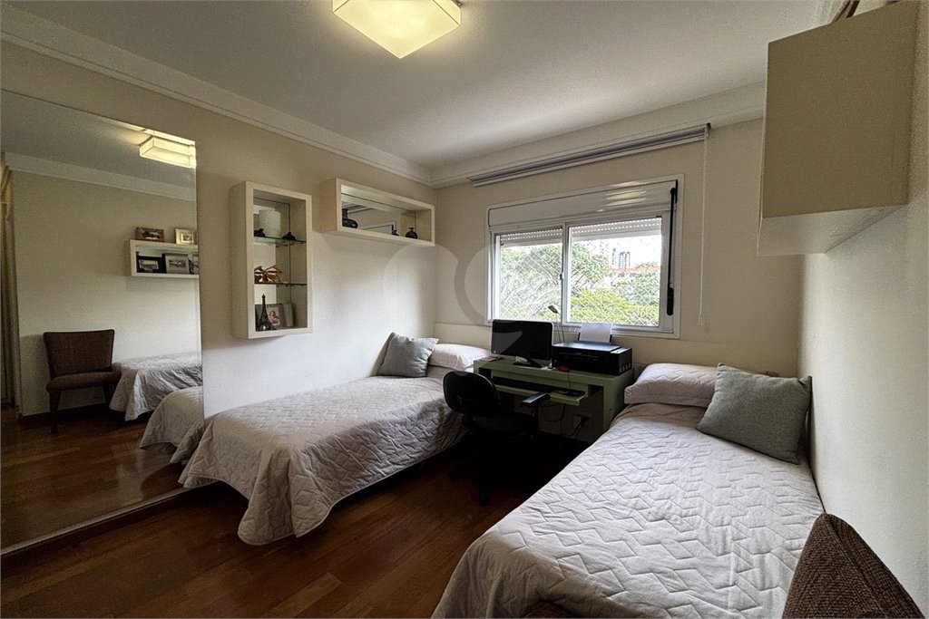Apartamento para alugar com 3 suítes em Vila Romana, São Paulo, SP