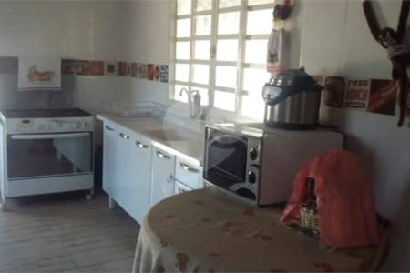 Chácara à venda com 3 quartos, sendo 1 suíte, no Centro, Paraibuna, SP