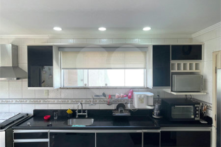 Casa à venda com 5 quartos, sendo 1 suíte, no condomínio Residencial Green Ville, Rio de Janeiro - RJ
