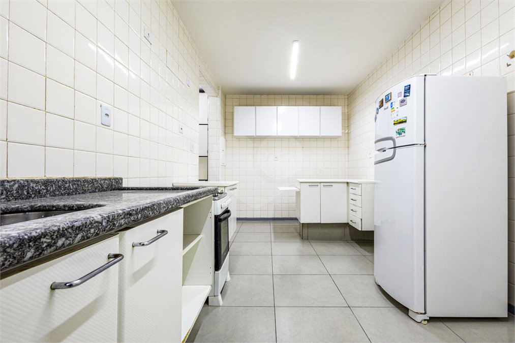 Apartamento à venda com 3 quartos, sendo 1 suíte, em Pinheiros, São Paulo, SP