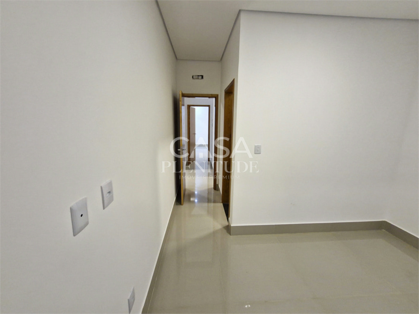Casa em condomínio à venda com 3 quartos, sendo 1 suíte, em Cajuru do Sul, Sorocaba, SP