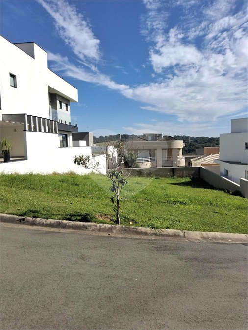 Terreno à venda em Parque das Quaresmeiras, Campinas, SP