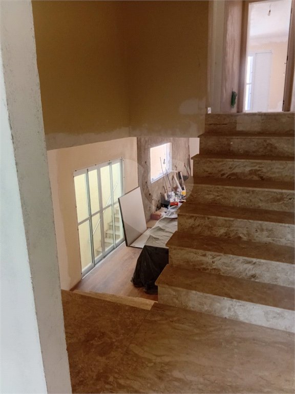 Casa à venda com 3 suítes no condomínio Residencial Jd. Floresta, São Paulo - SP