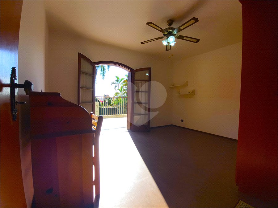 Casa à venda com 4 quartos, sendo 3 suítes,  no condomínio Village D'avignon, Sorocaba - SP