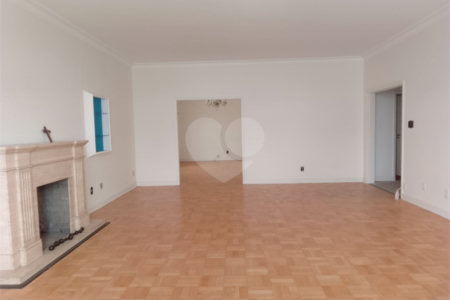 Apartamento à venda com 4 quartos, sendo 1 suíte, em República, São Paulo, SP