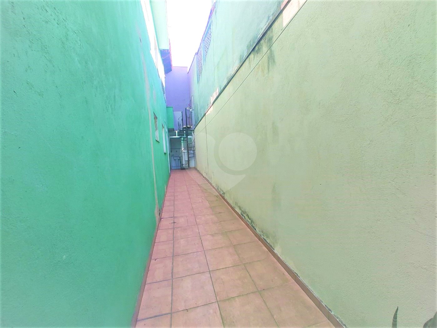 Sobrado à venda com 4 quartos, sendo 1 suíte, em Jardim Regina, São Paulo, SP