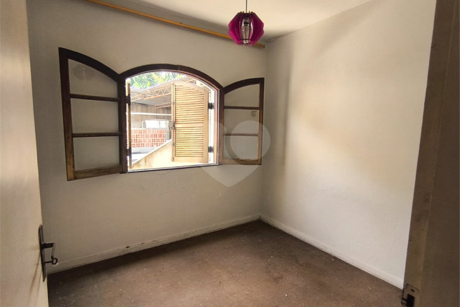Sobrado à venda com 3 quartos, sendo 1 suíte, em Tremembé, São Paulo, SP