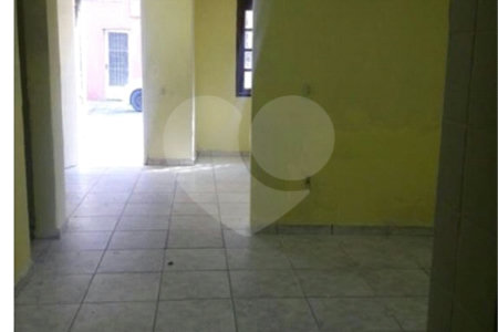 Sobrado à venda com 4 quartos em Barra Funda, São Paulo, SP
