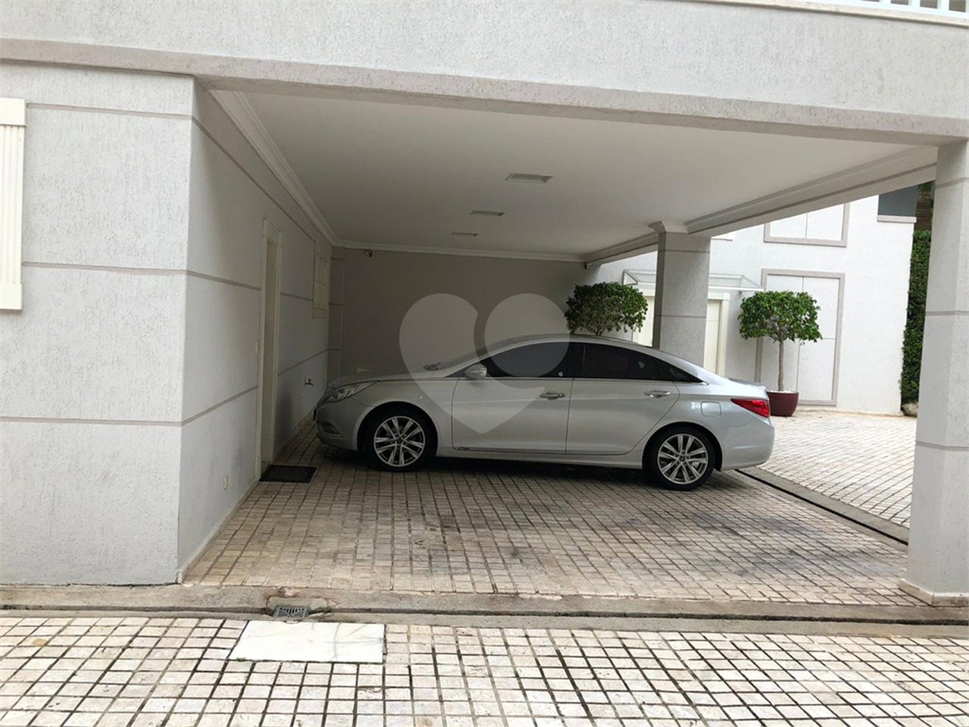 Casa em condomínio à venda com 4 quartos, sendo 6 suítes, em Fazenda Morumbi, São Paulo, SP