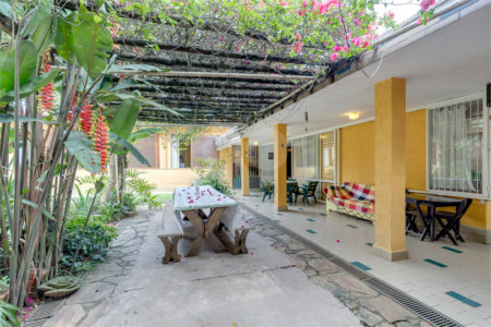Casa Térrea à venda ou para alugar com 5 quartos, sendo 2 suítes,  em Jardim Prudência, São Paulo, SP