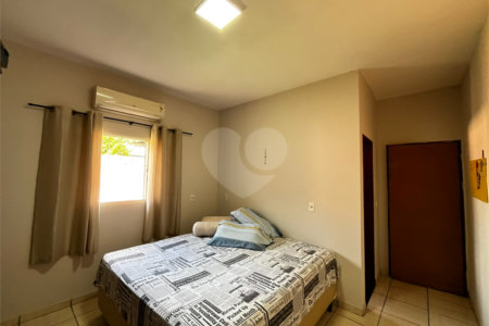 Casa à venda com 3 quartos, sendo 1 suíte, em Jardim Monte Santo, Itapetininga, SP