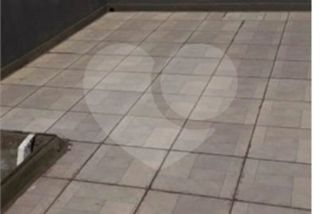 Sobrado à venda com 4 quartos em Barra Funda, São Paulo, SP