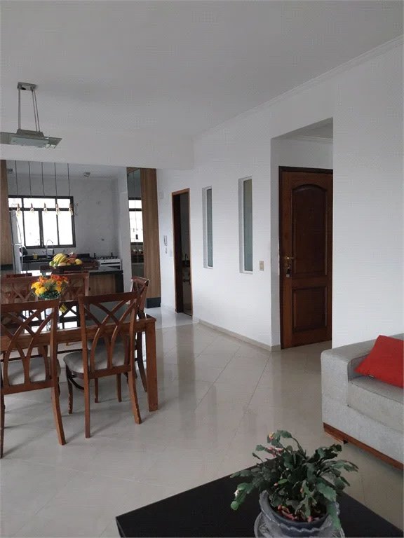 Apartamento à venda com 4 quartos, sendo 1 suíte, em Vila Ipojuca, São Paulo, SP