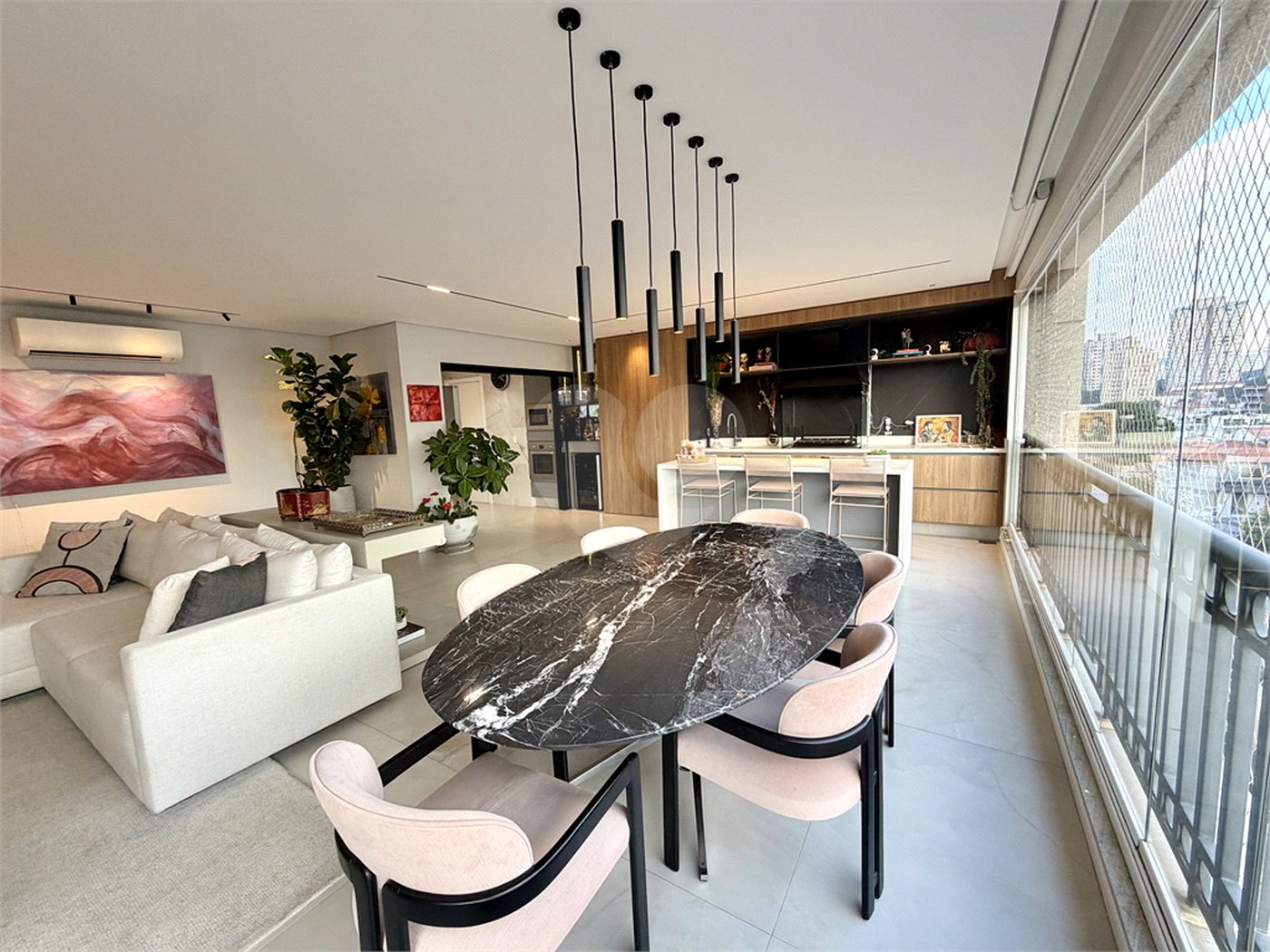 Apartamento à venda com 3 suítes em Vila Romana, São Paulo, SP