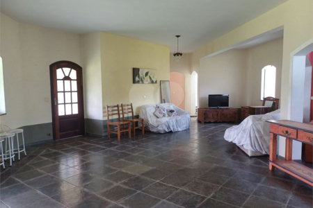 Casa à venda com 3 quartos, sendo 1 suíte, em Alpes D'ouro, Bom Jesus dos Perdões, SP